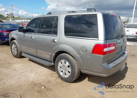 2009 Lincoln Navigator z USA, uszkodzony, nr VIN 5LMFU28599LJ01018